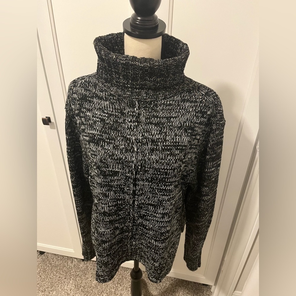 Beautiful Aqua sweater with sparkle. Size L